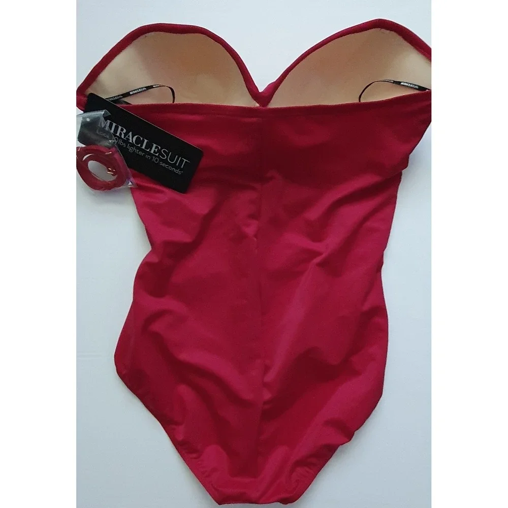 Miraclesuit Madrid Grenadine Red Slimming One Piece Swimsuit Women sz 16 NWT